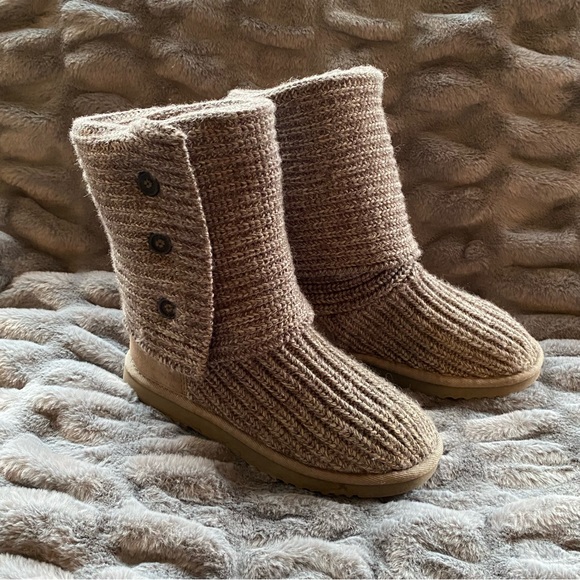 Ugg Classic Cardy Knit Sweater Boots Grey - Picture 3 of 14